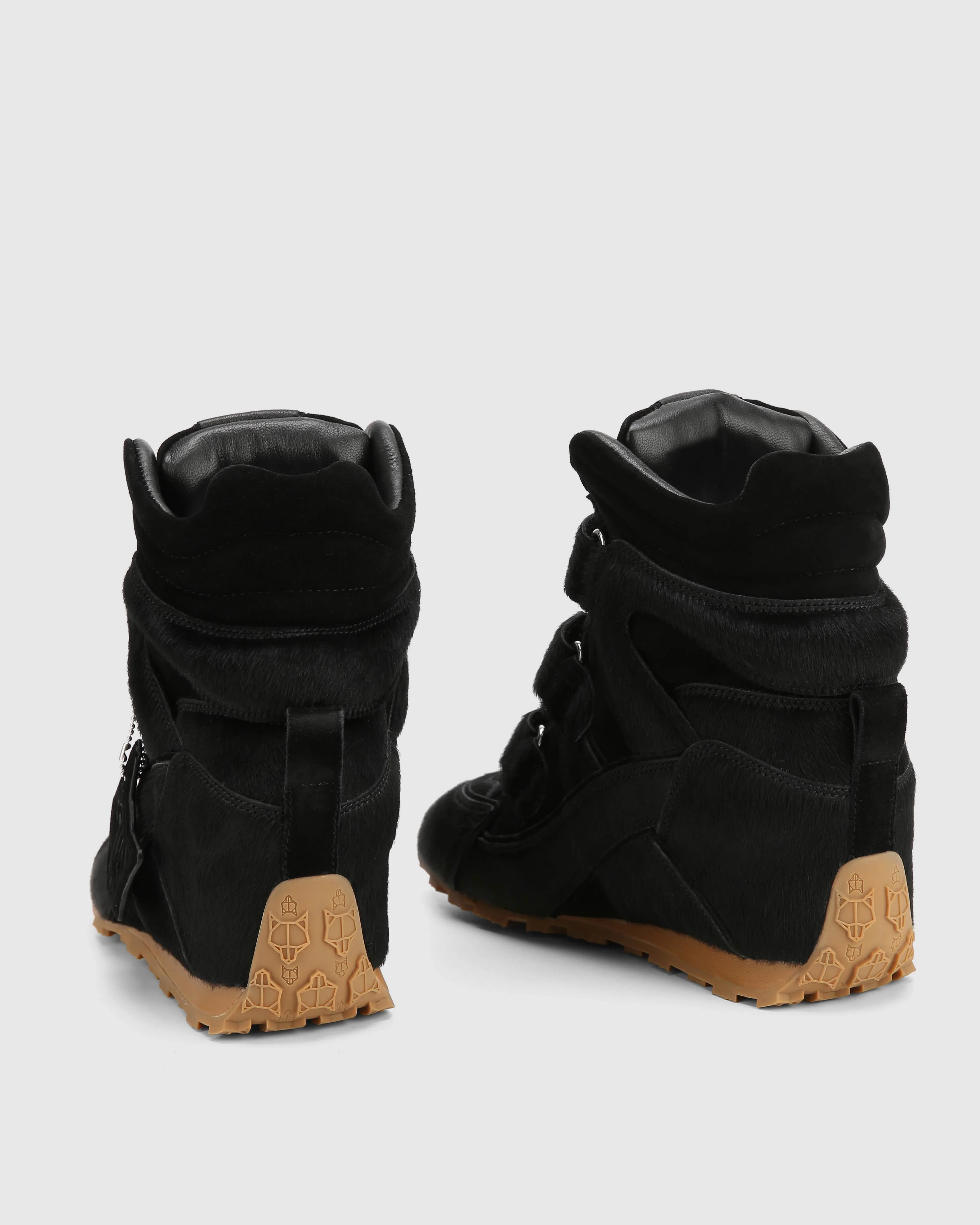 Element Black Pony - Image 5