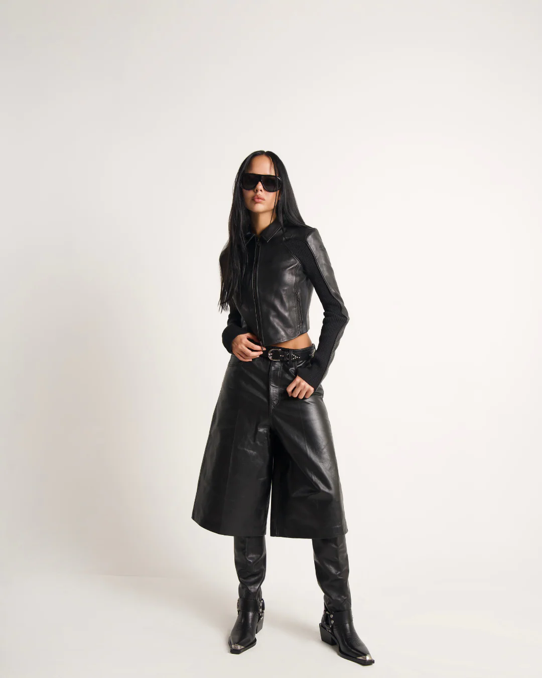 Stark Black Leather - Image 6